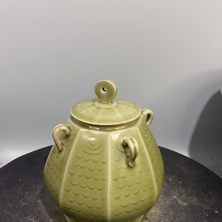 越窑四系罐造型美观