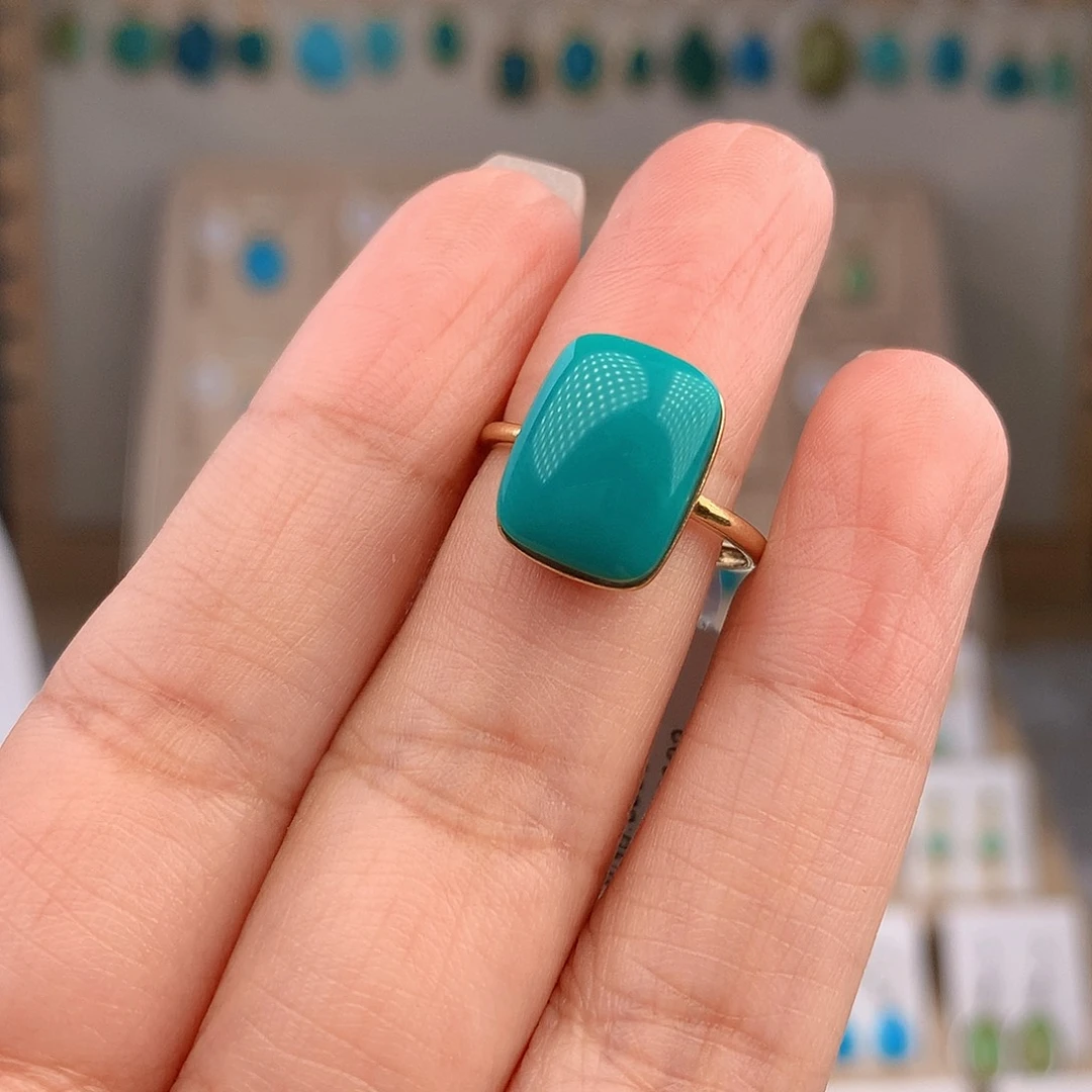 绿松石18K金镶嵌戒指