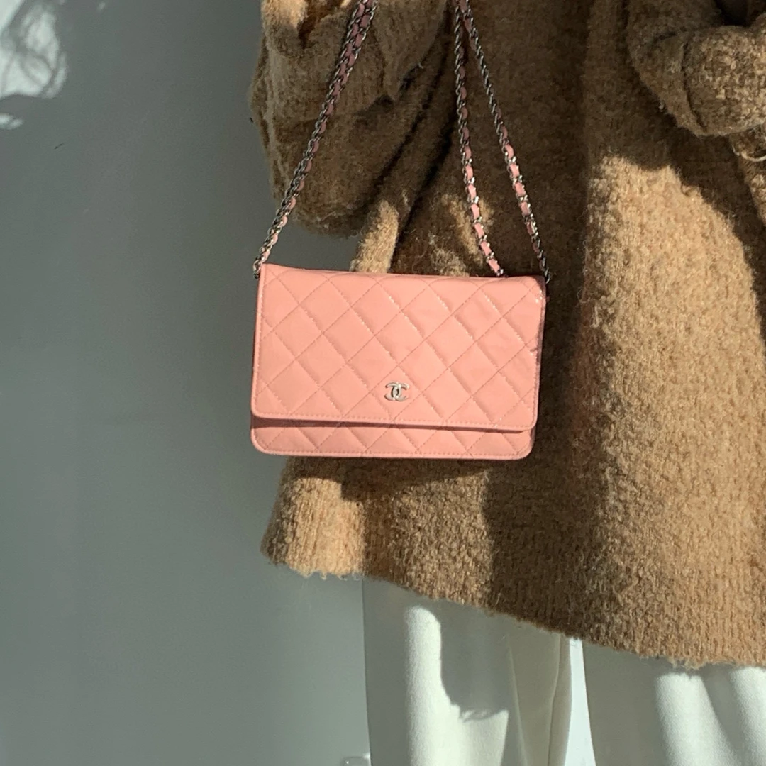 95新 Chanel/香奈儿 chanel珊瑚粉发财包woc斜挎包