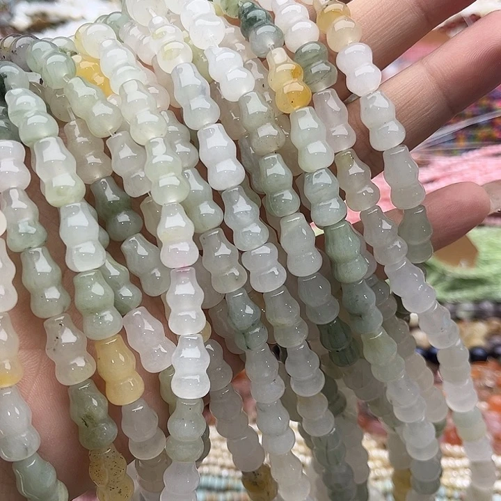 玛瑙/玉髓珠宝半成品未镶嵌一条8mm左右天山翠葫芦几颗有瑕
