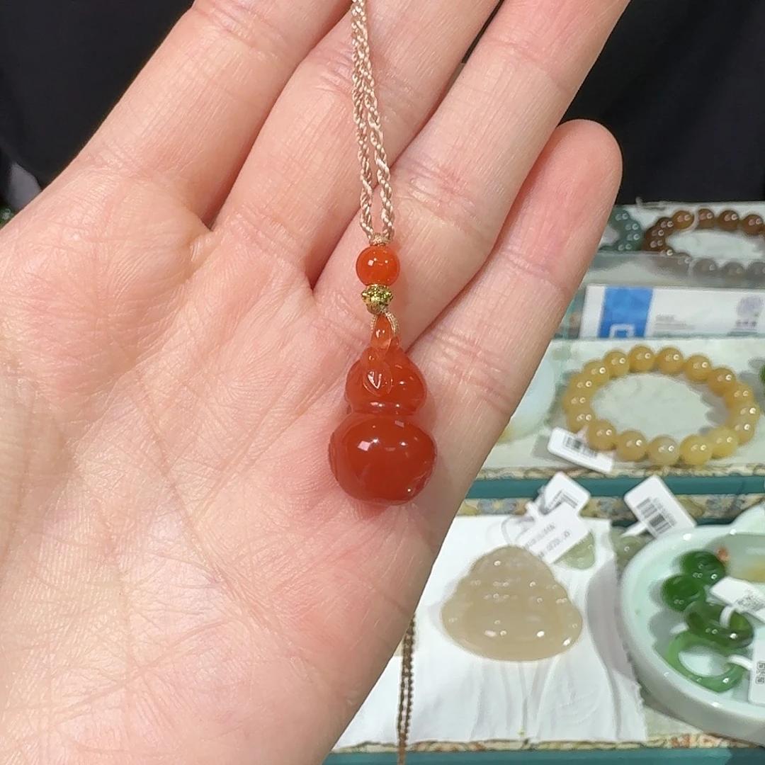 南红玛瑙未镶嵌颈饰