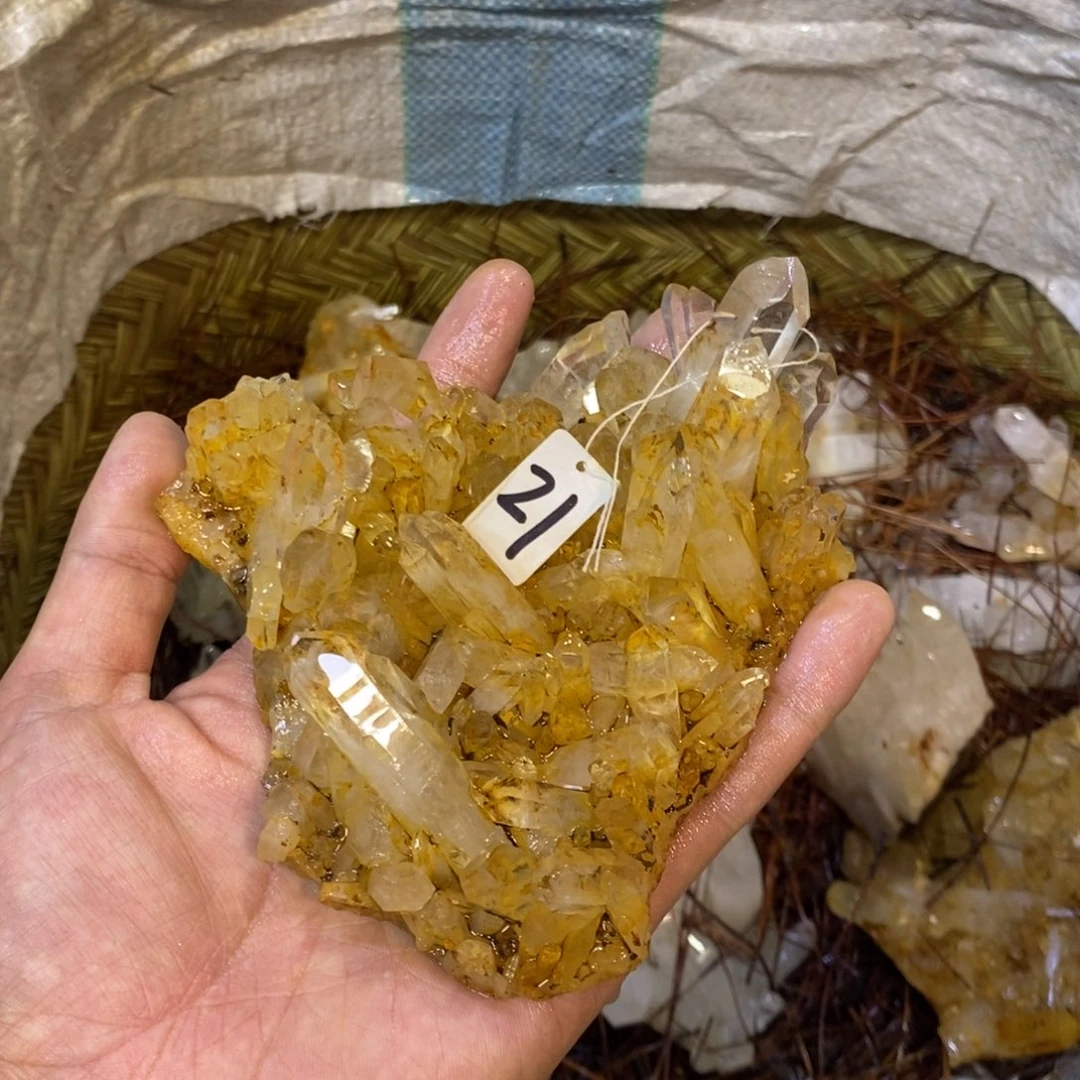 水晶原石摆件未镶嵌水晶田**子