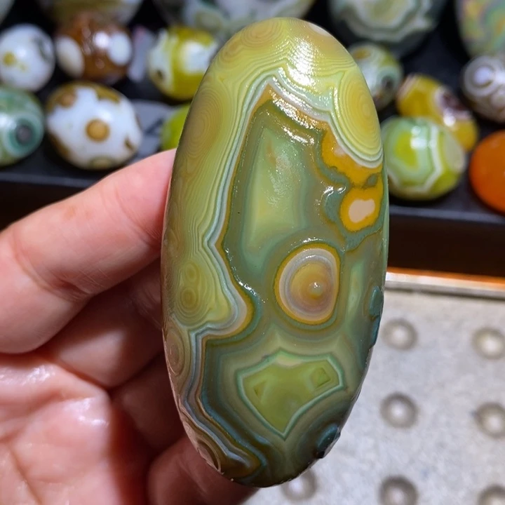 未镶嵌玛瑙/玉髓珠宝半成品110