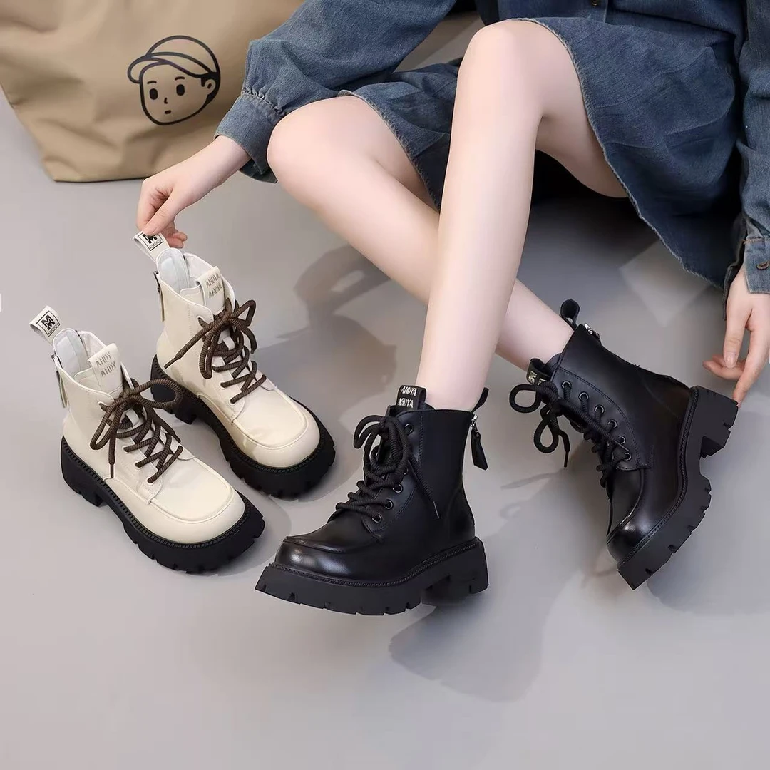 平跟系带秋冬女马丁靴百搭时尚冬季英伦风加绒靴子女鞋粗跟厚底