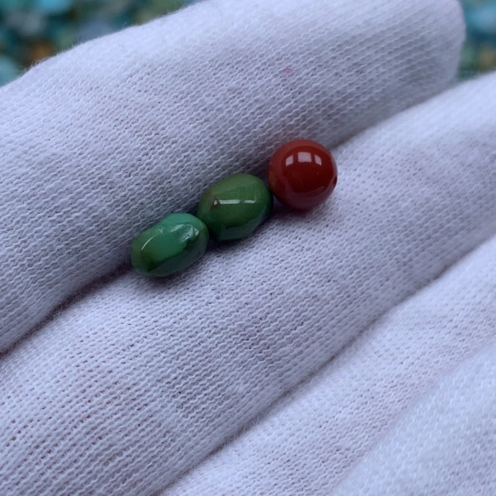 南红玛瑙未镶嵌珠宝奇石
