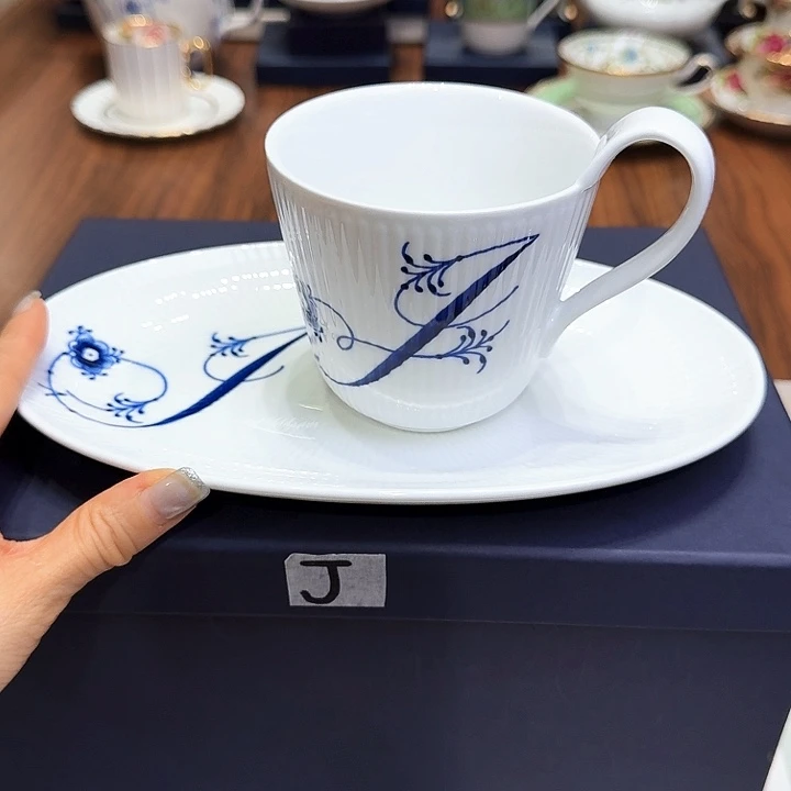 瓷片杯子杯子杯子水杯杯子水杯