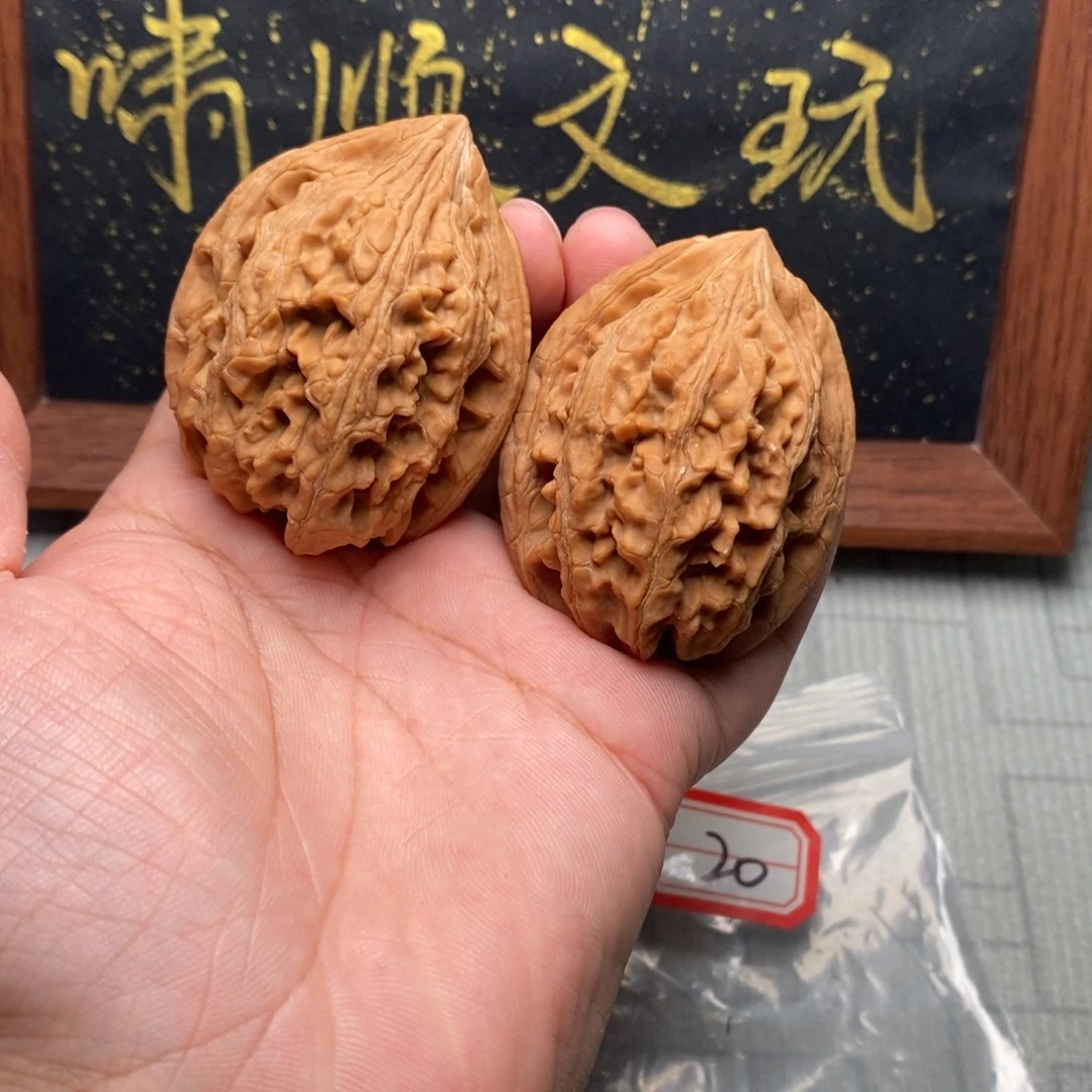 吊坠文玩核桃大沽石