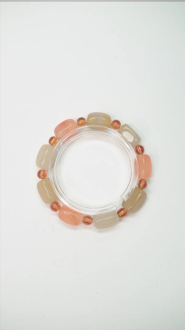 岫玉手链多样  h5号