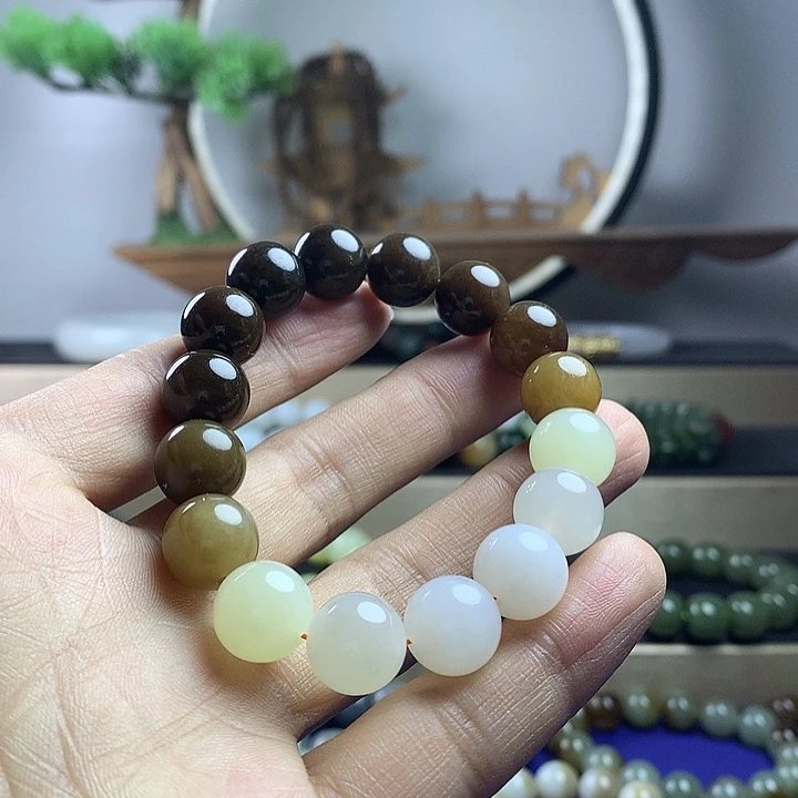 和田玉未镶嵌手串