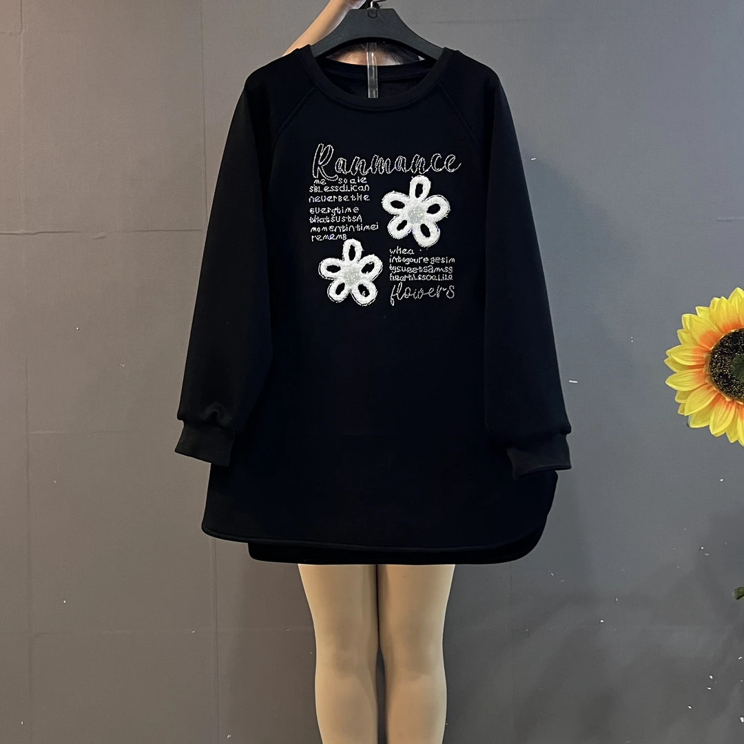 秋冬新款韩版简约镶钻立体花朵时尚百搭宽松遮肚加绒加厚卫衣