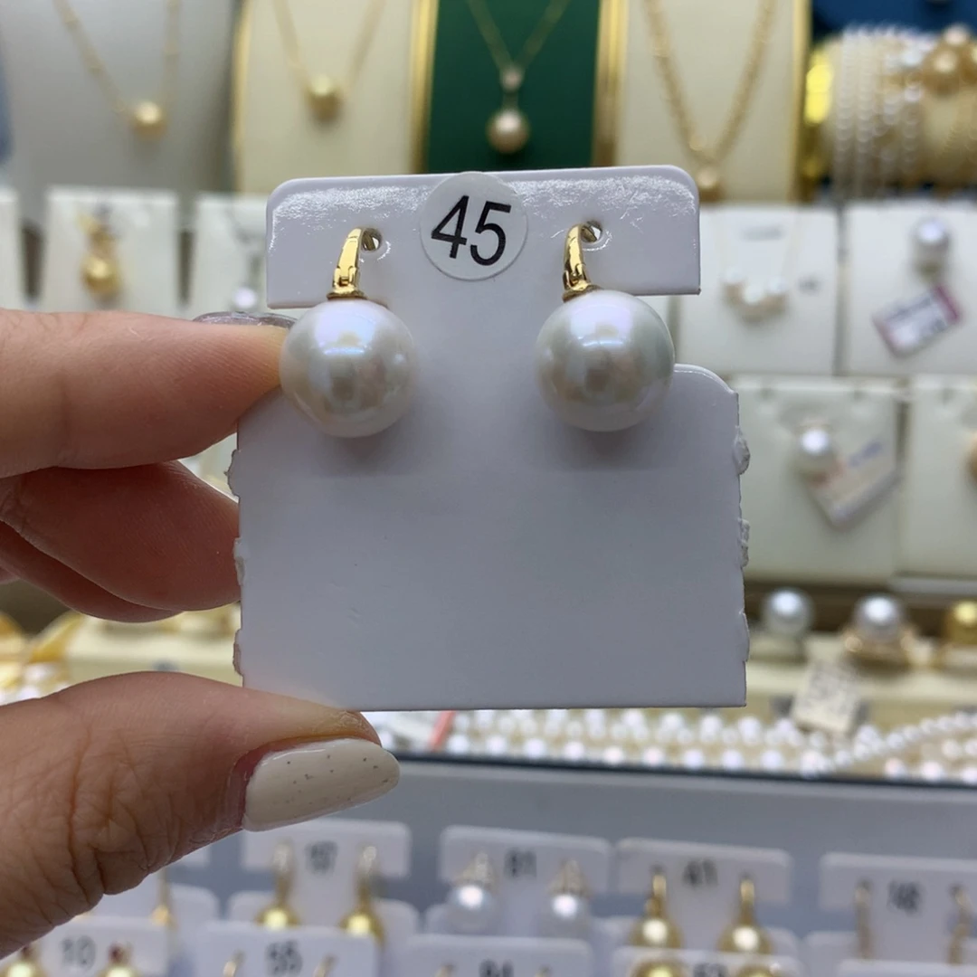 18K金镶嵌淡水珍珠耳饰