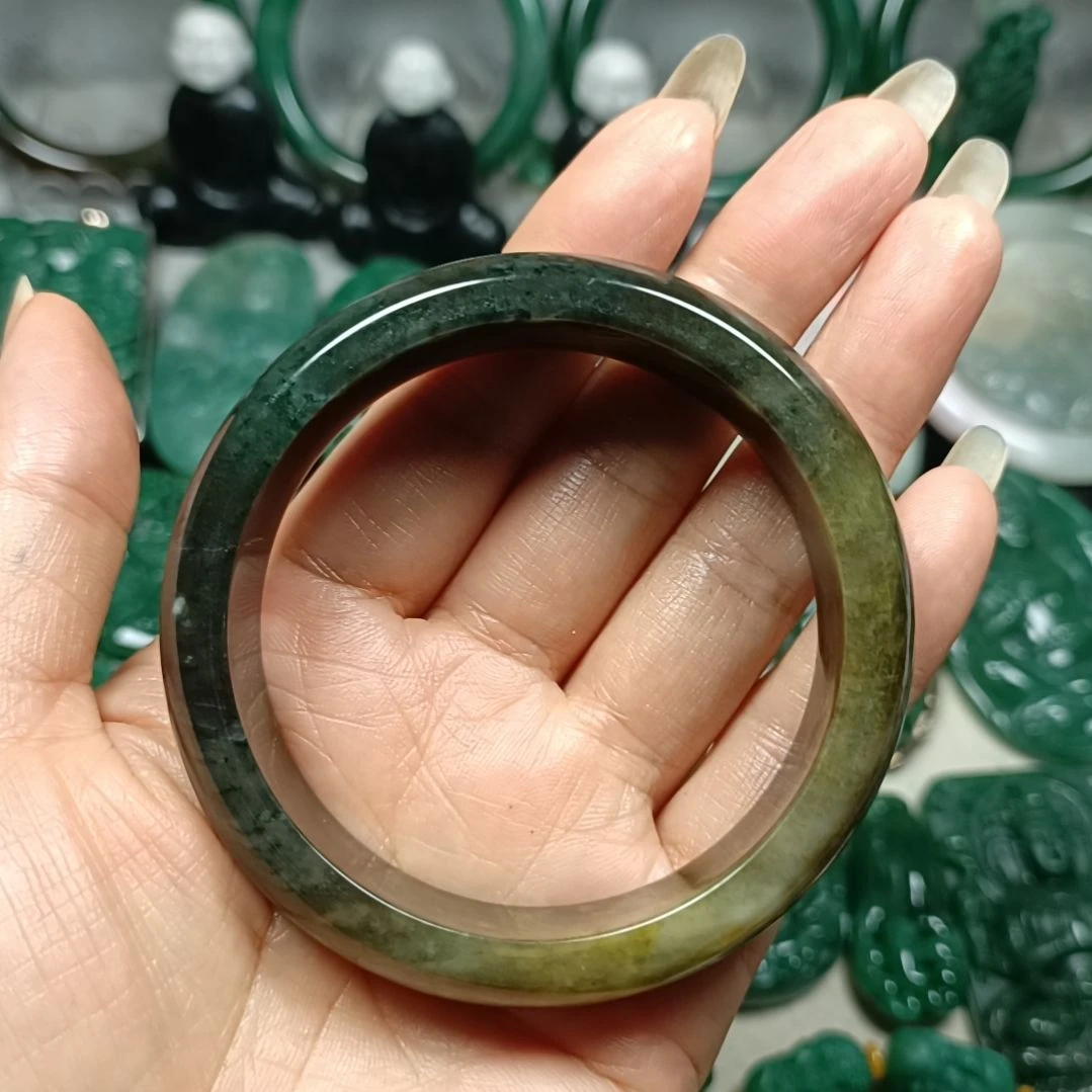 涧***清独山玉未镶嵌手镯