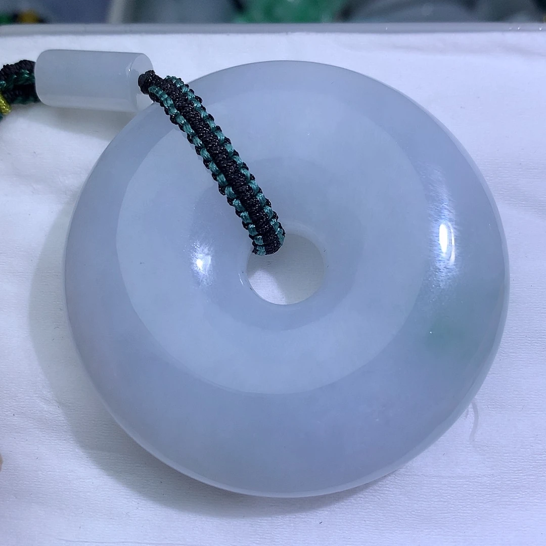 翡翠未镶嵌颈饰2956。