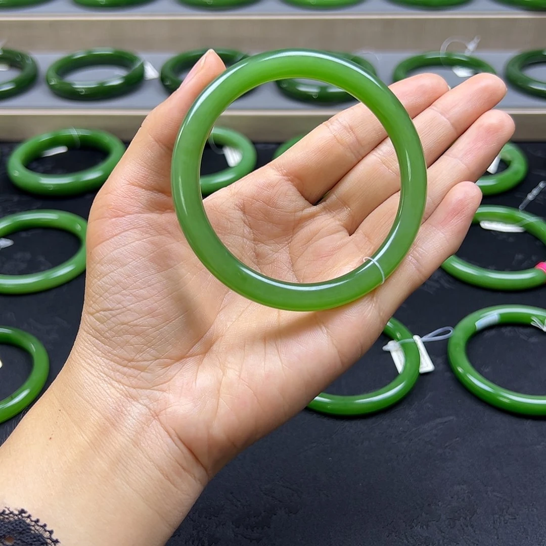 未镶嵌手镯和田玉（碧玉）荧光果绿