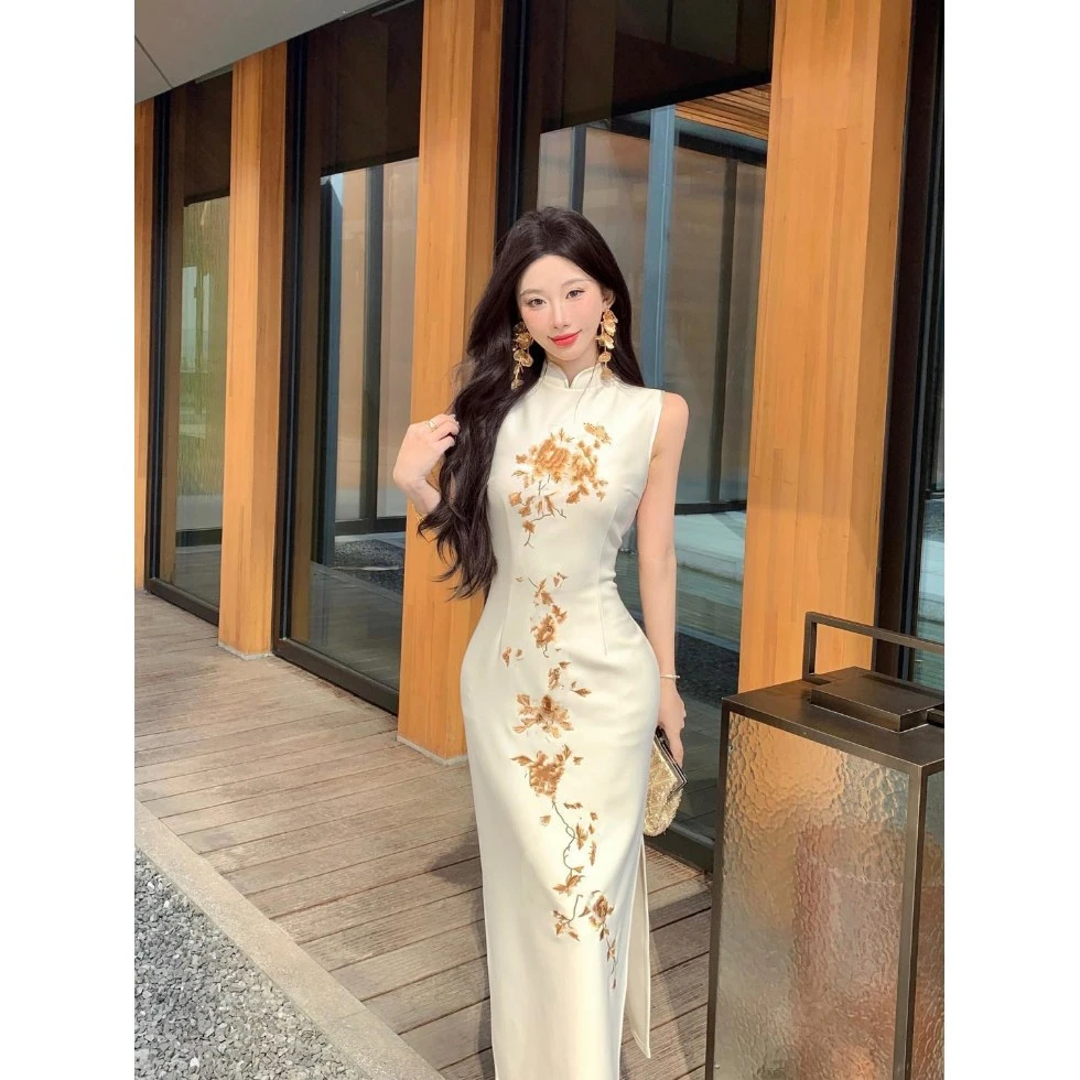 金枝欲孽国风新款高档港工牡丹金色刺绣修身白色无袖旗袍连衣裙
