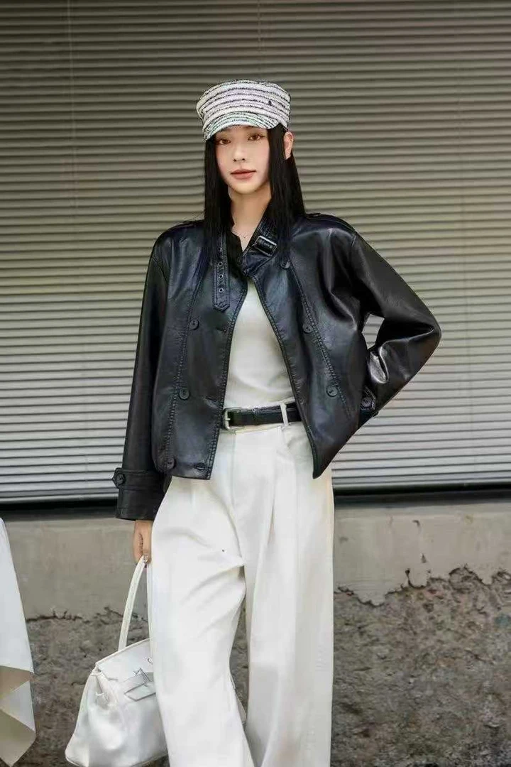 女士秋季休闲皮革衣
