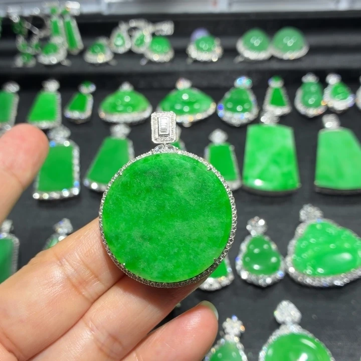 翡翠18K金镶嵌吊坠(不含链)