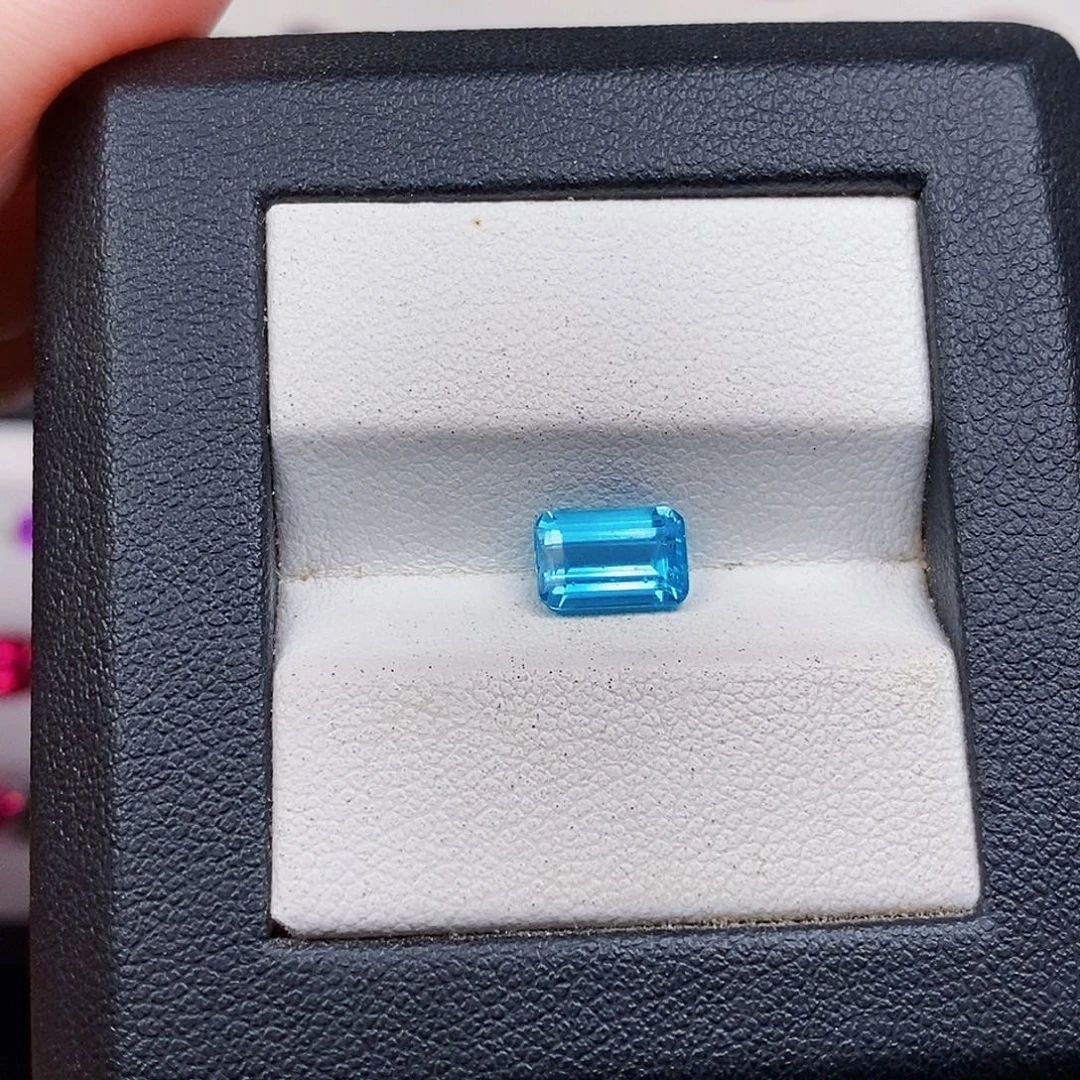 未镶嵌磷灰石裸石1.49ct