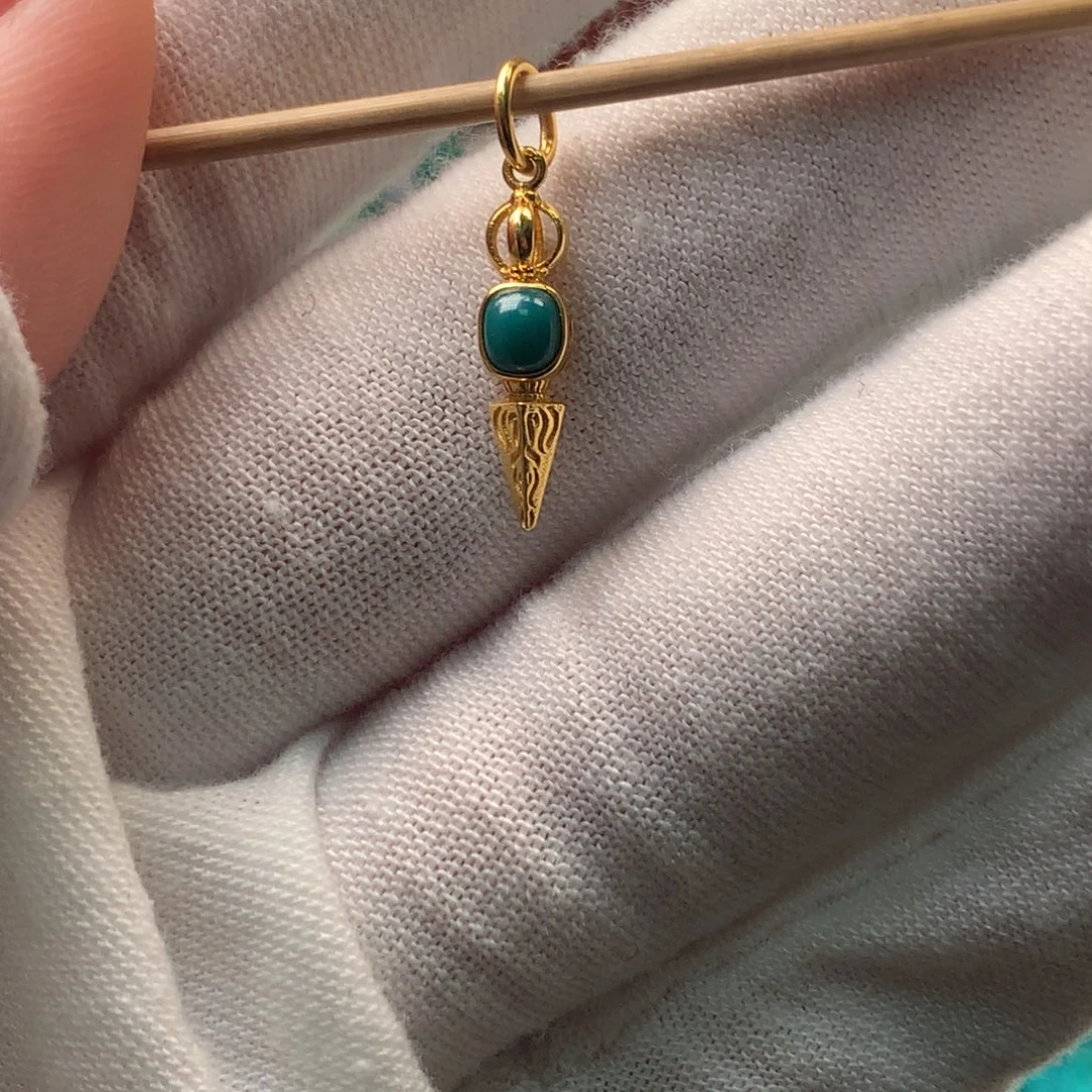 绿松石18K金镶嵌配饰