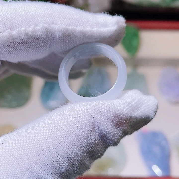 翡翠未镶嵌颈饰翡翠35