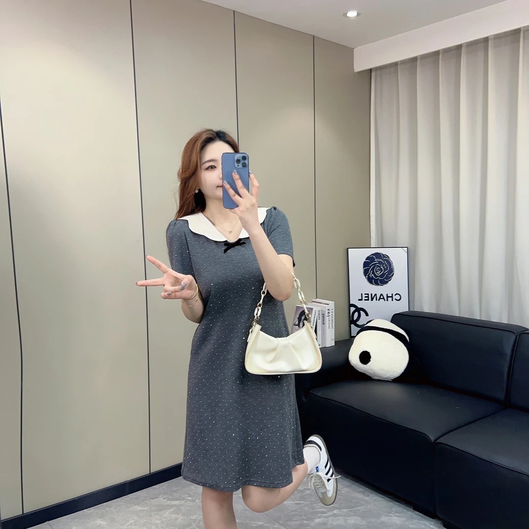 超好看闪满天星娃娃领显瘦裙子女2025夏季新款显瘦时尚宽松连衣裙