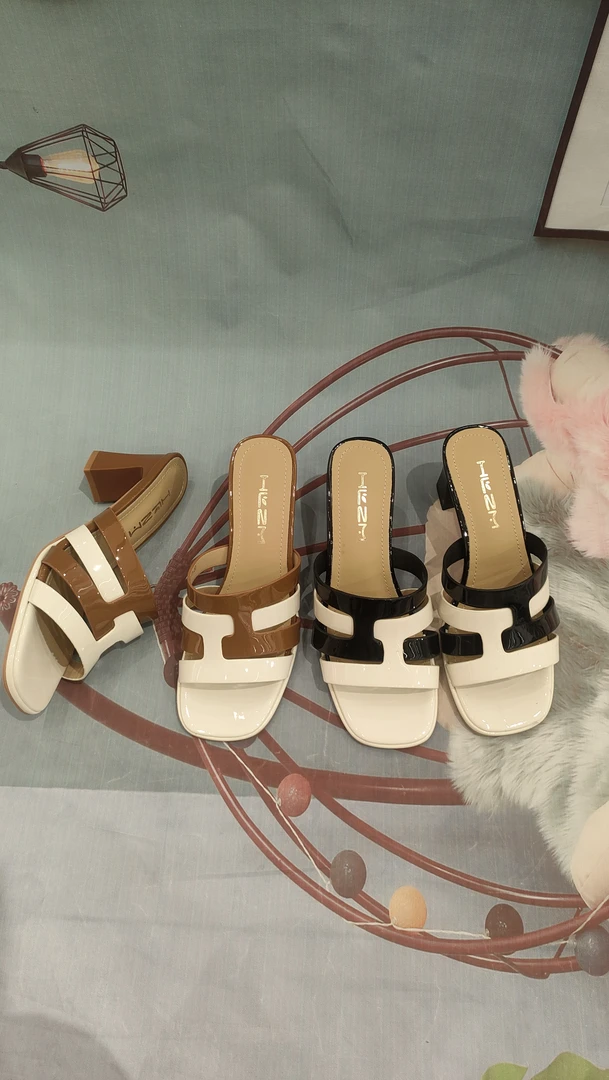 夏季新款粗跟6cm拼色交叉带舒适时尚凉拖鞋