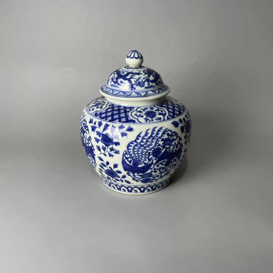 青花团凤龙纹盖罐