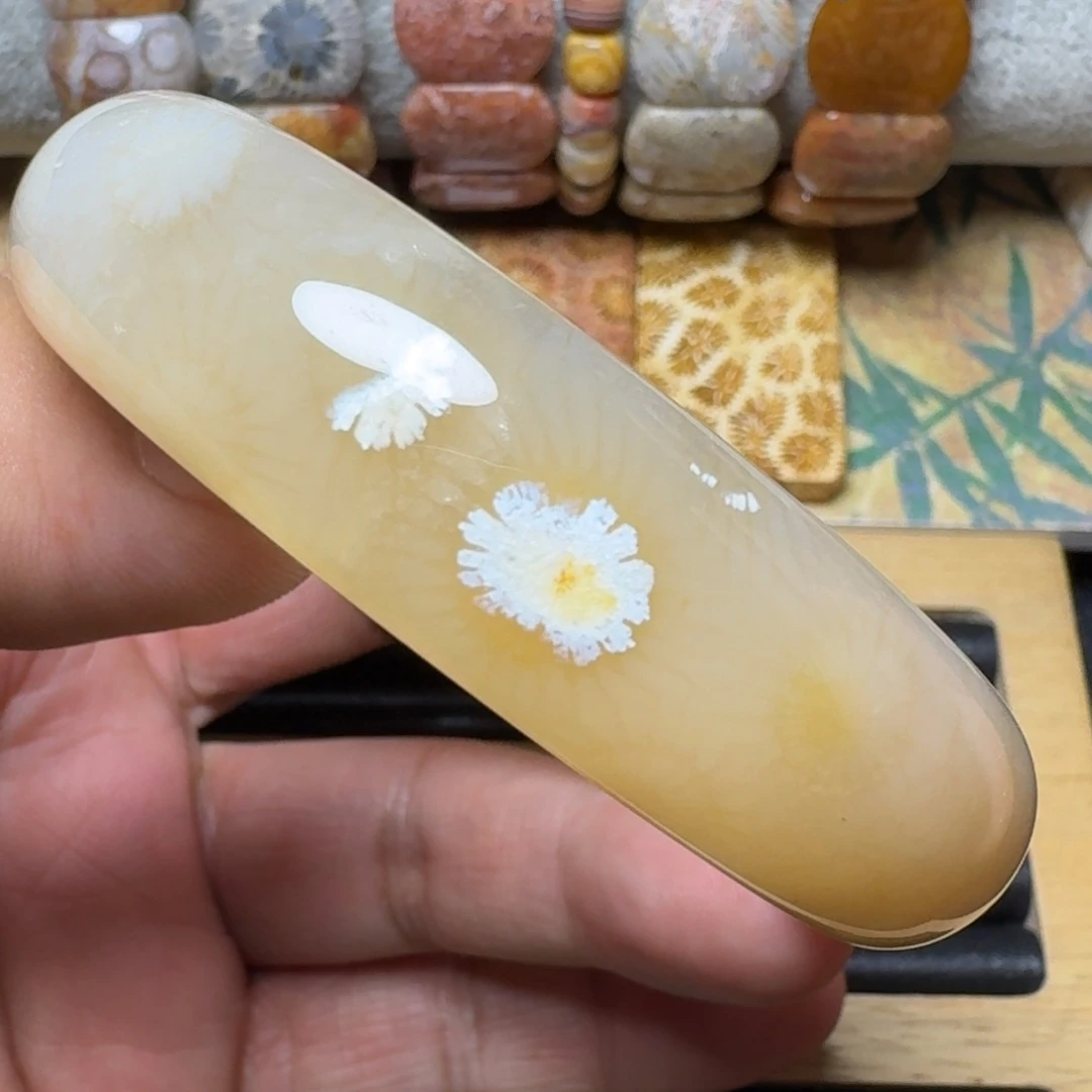硅化玉57圈口特色皮花未镶嵌