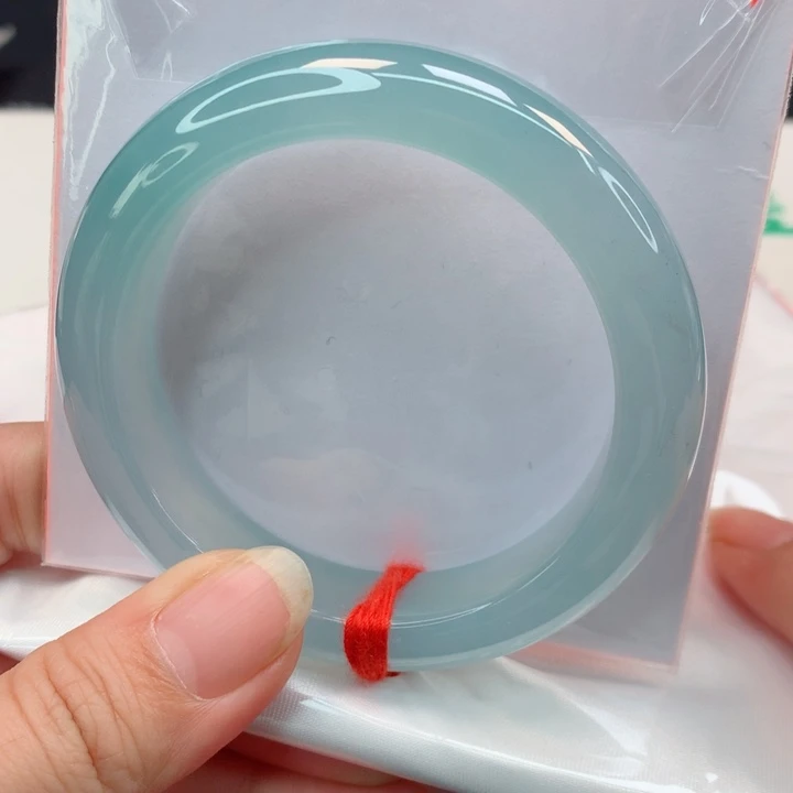 翡翠手镯未镶嵌正