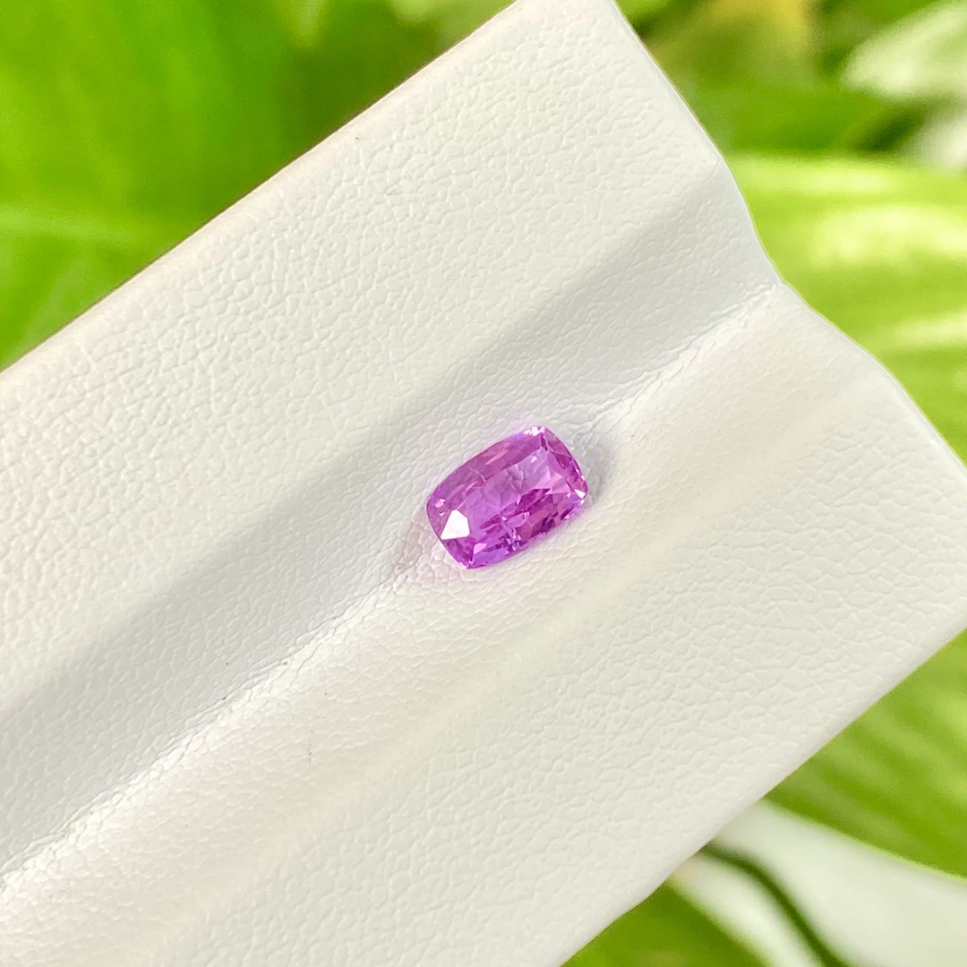 【贰宝彩宝】1.01ct天然紫色蓝宝石长垫形玻璃体 裸石 可镶嵌