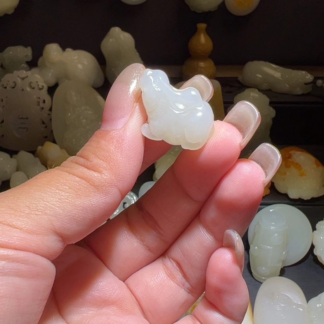 颈饰未镶嵌和田玉