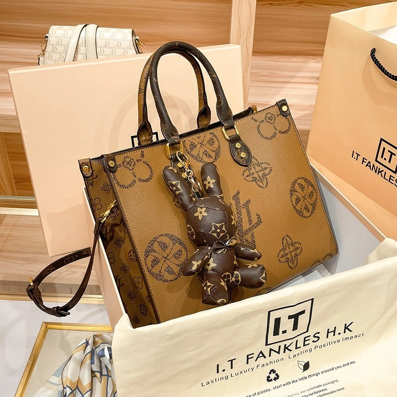 香港代购真皮手提包女2025新款夏天女包托特包高级大容量斜挎包女