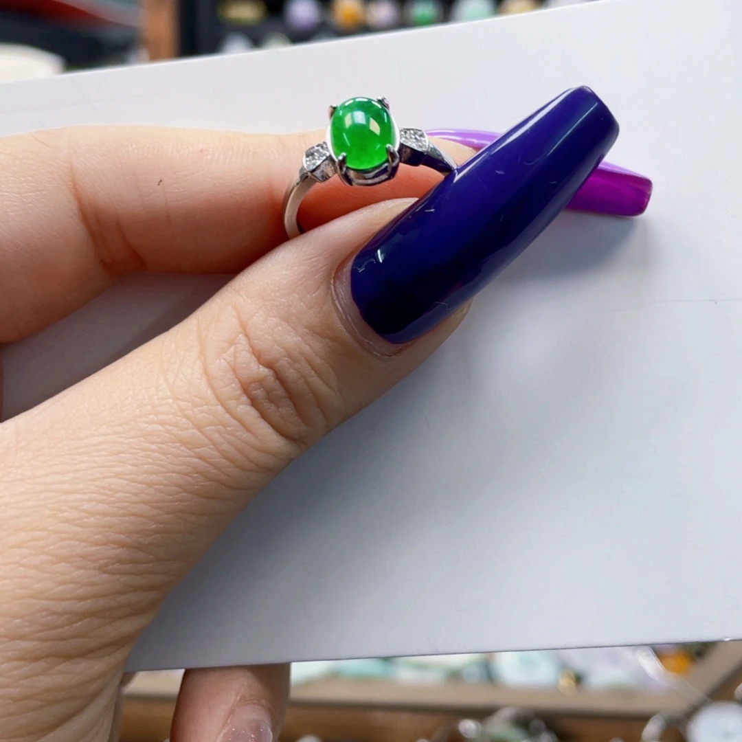 翡翠颈饰未镶嵌天然翡翠Ａ货