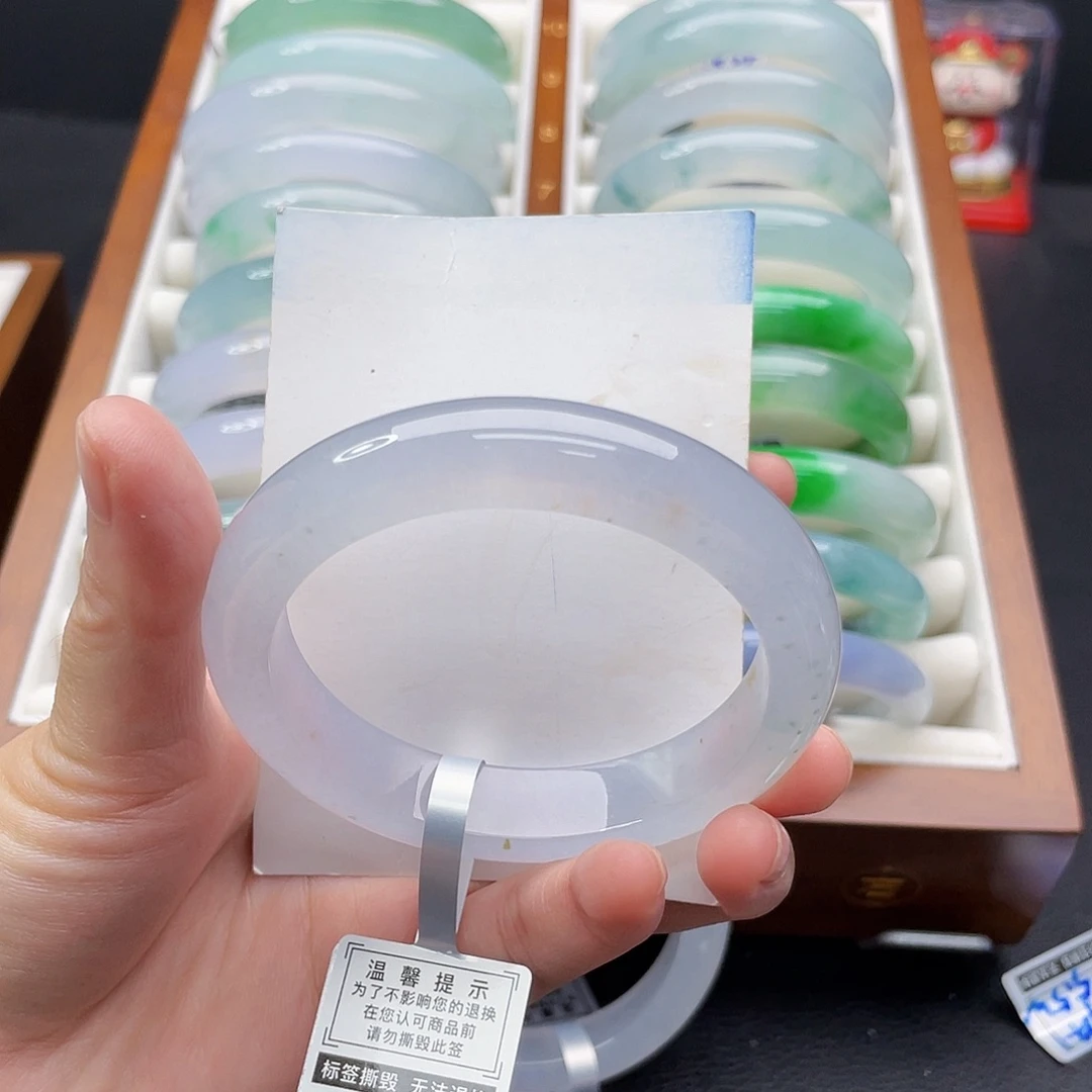翡翠未镶嵌手镯55.5白冰