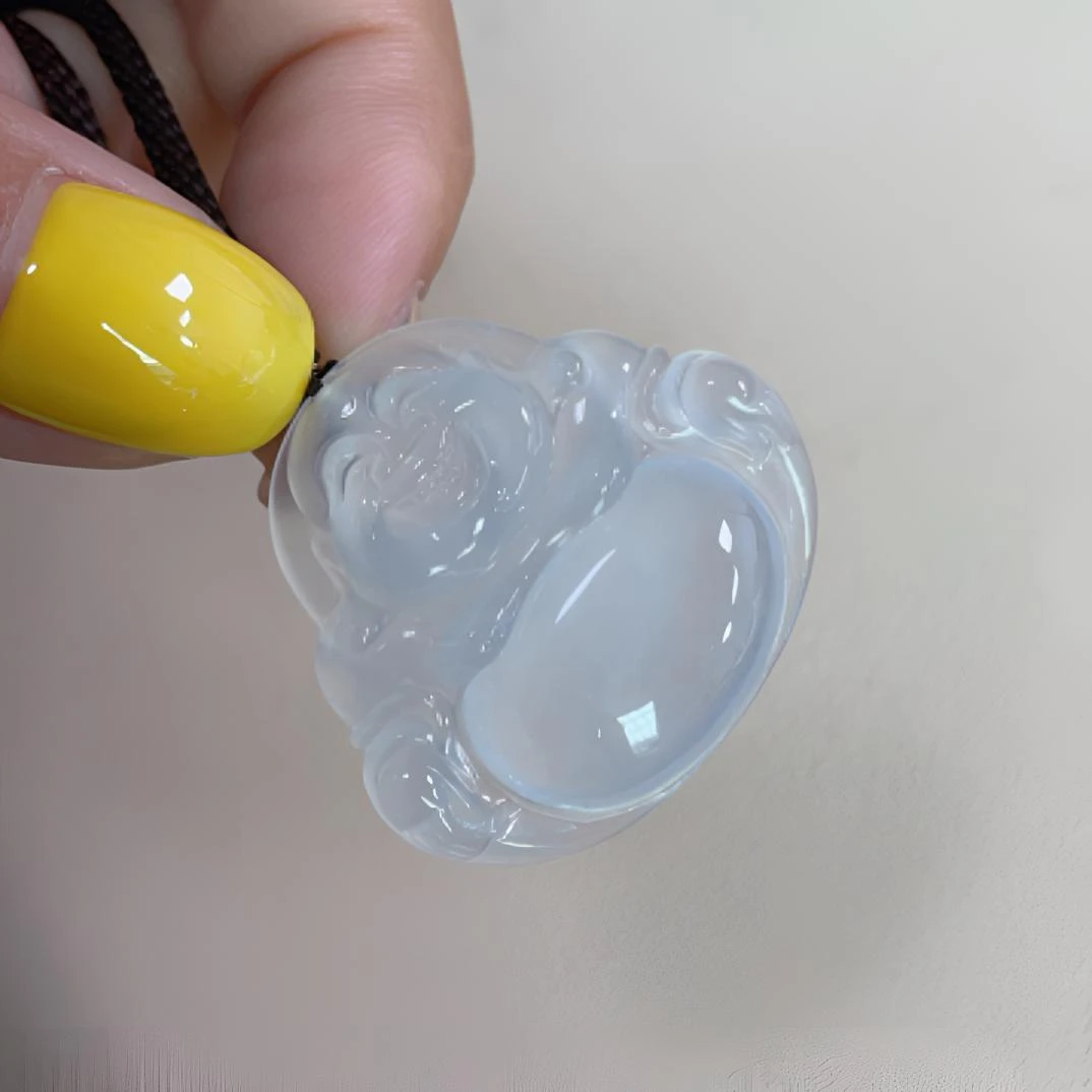 天然吗，缅甸时尚翡翠正冰佛公吊坠百搭气质镶嵌高冰轻奢女士雕刻