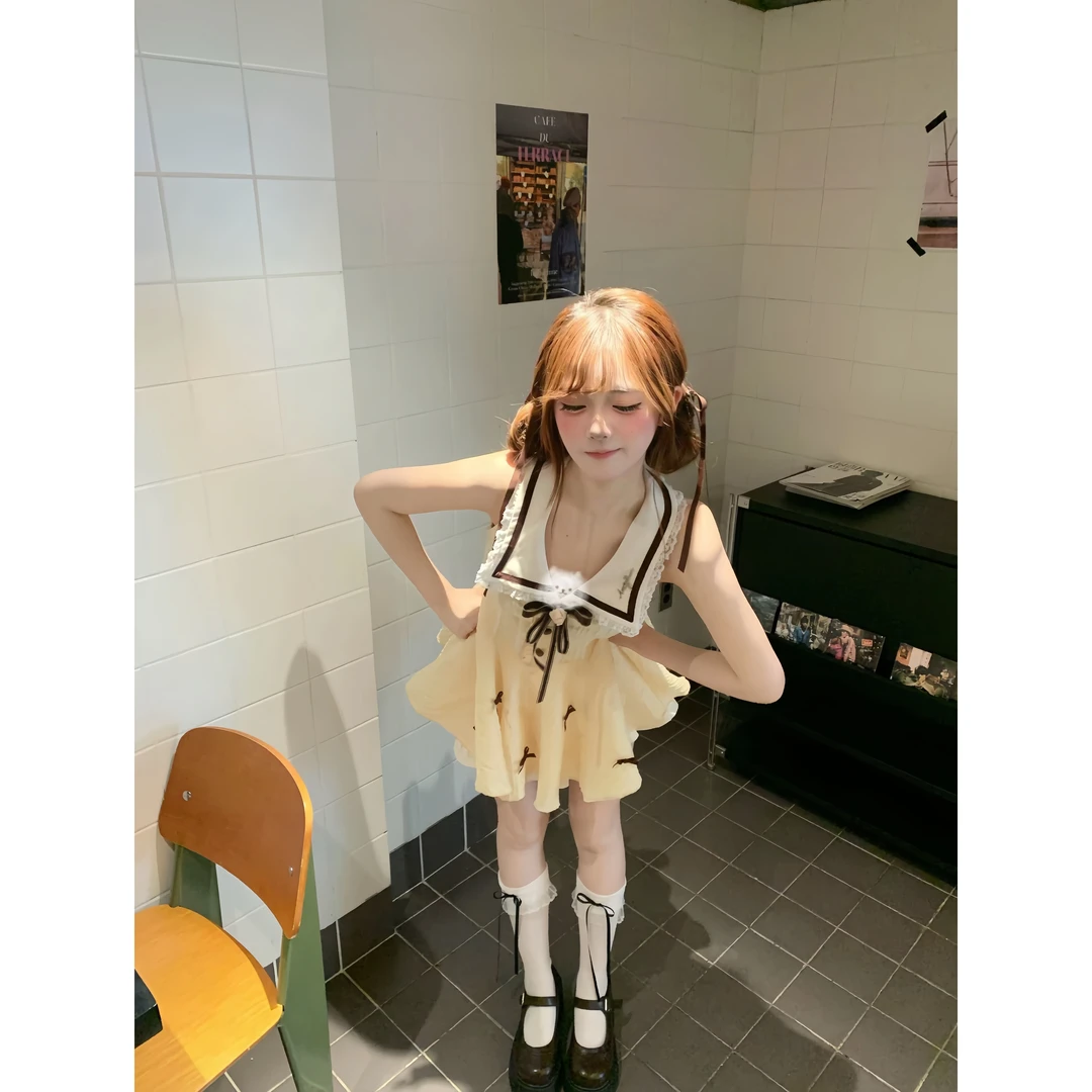 慕斯学院 夏季新款纯欲甜美风气质温婉大方设计感显瘦掐腰连衣裙