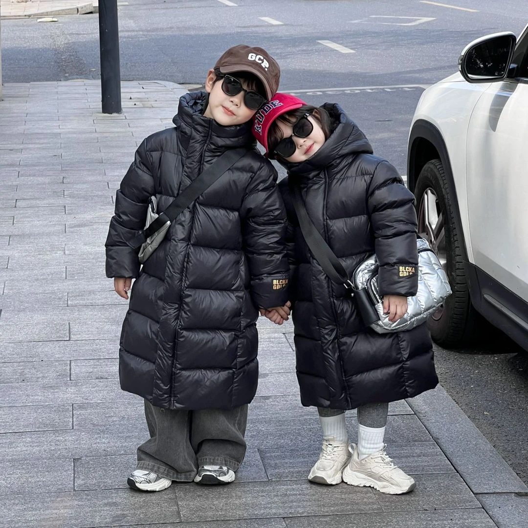 2025新款男女童黑色金标长款保暖可过膝中大童韩版羽绒服外套03