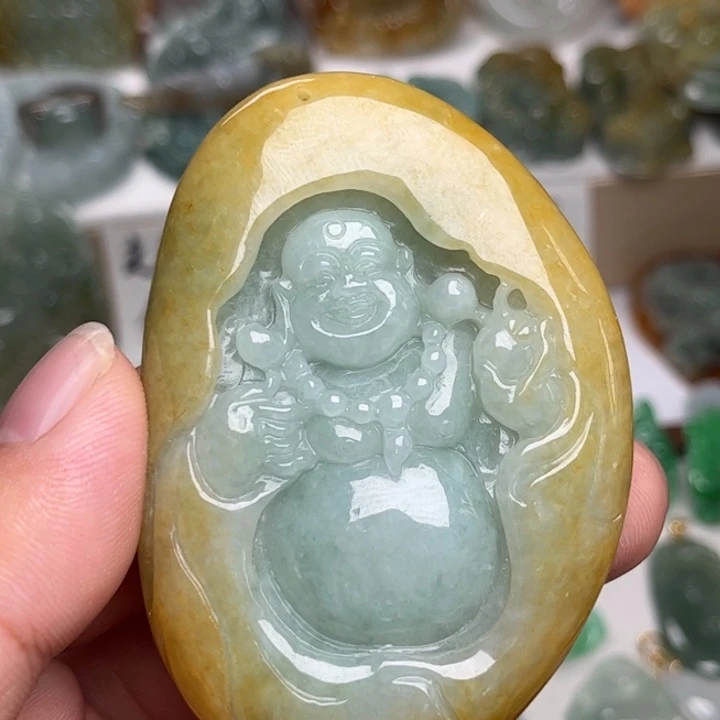 翡翠未镶嵌颈饰佛