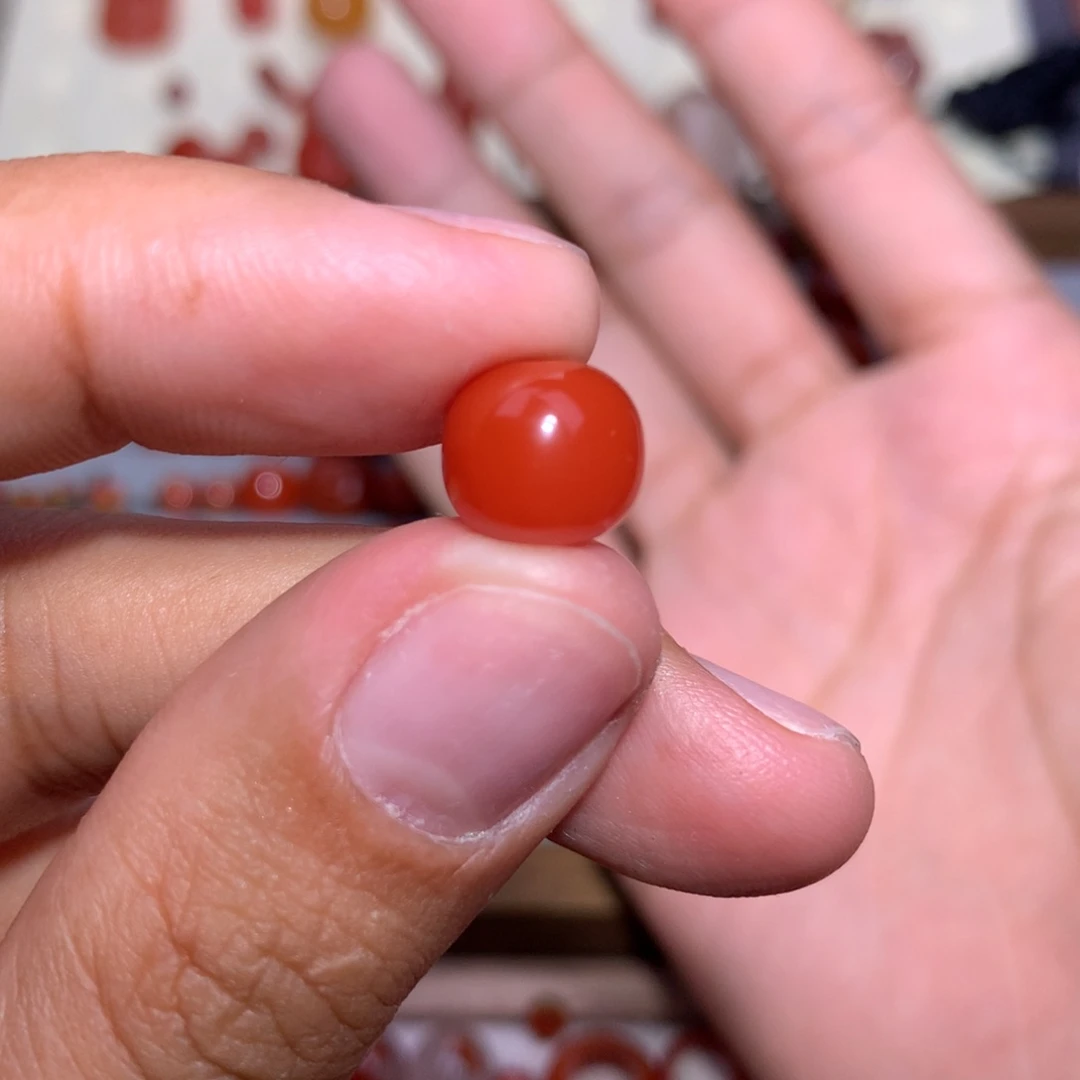 南红玛瑙保山老型9.5×8.6色亮未镶嵌微沙带