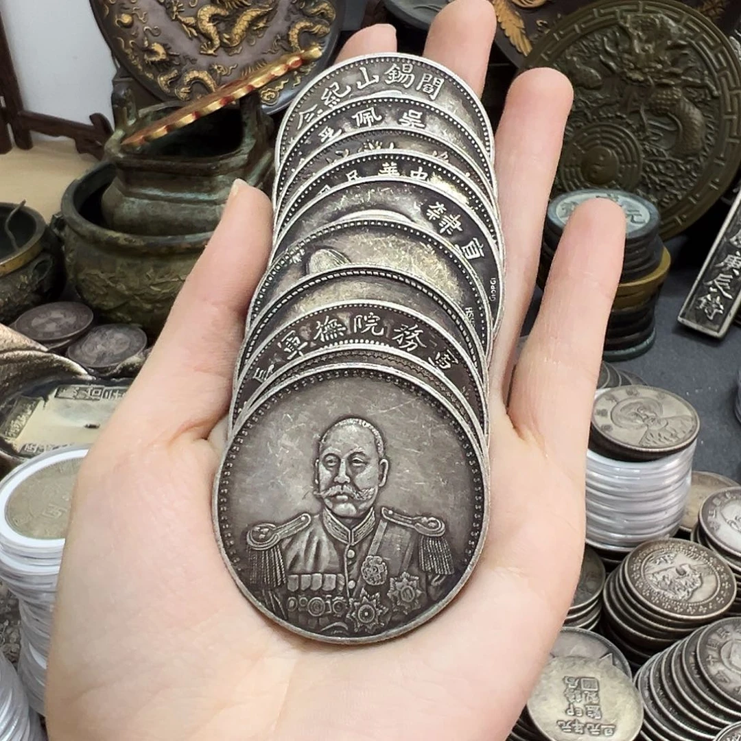 红***椒金属复古风格摆件