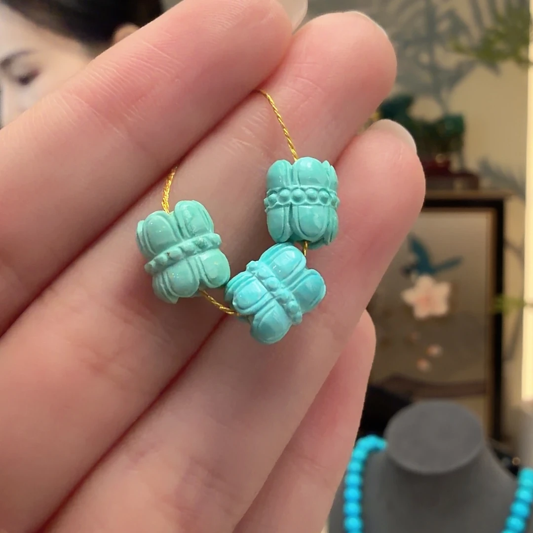 绿松石未镶嵌颈饰