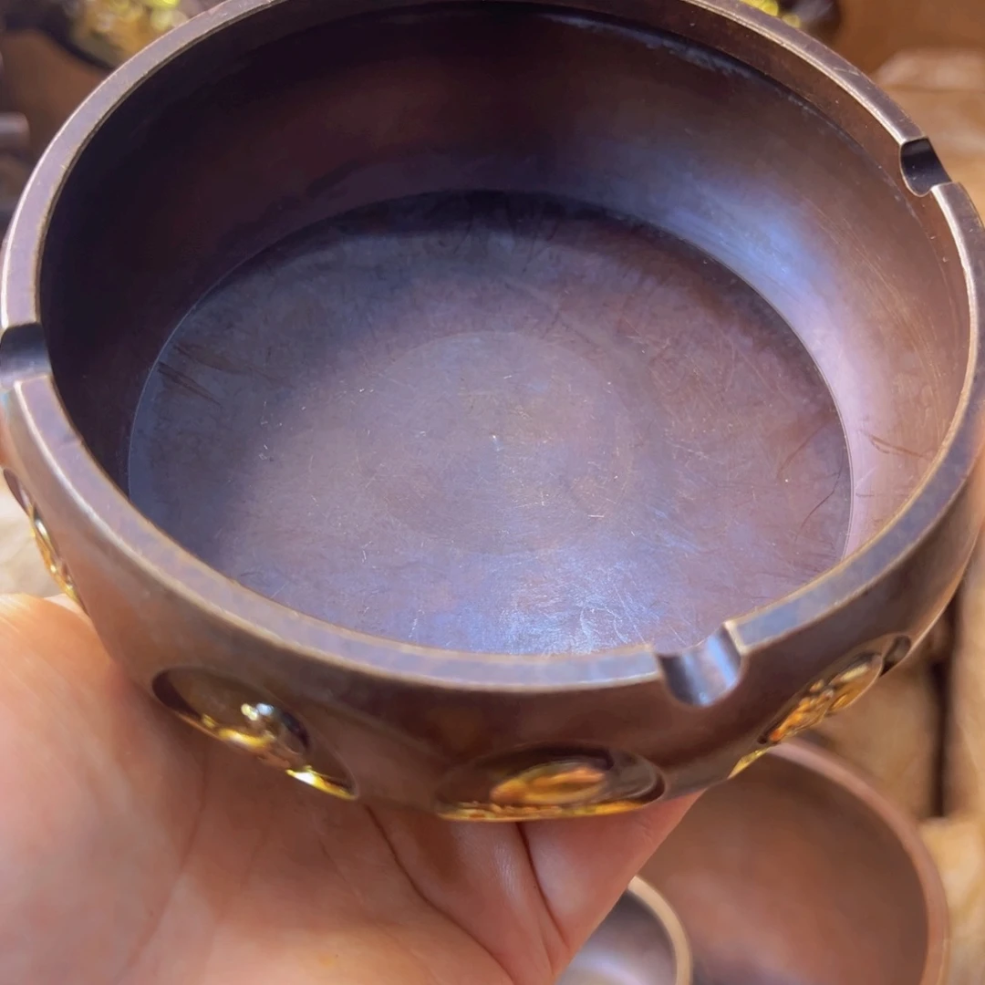 风磨铜烟灰缸真便宜！                ！