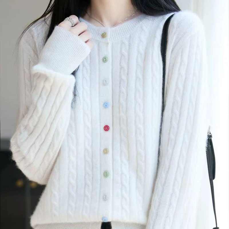 正品哥弟新款秋冬绞花时尚羊毛针织开衫洋气彩扣宽松百搭打底衫