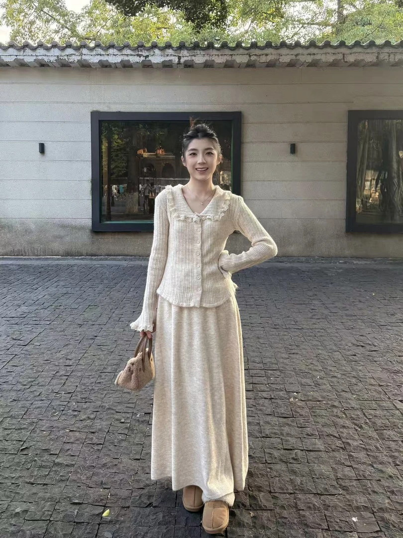 9111秋冬新款套装简约休闲风简约通勤休闲时尚温柔蕾丝开衫+长裙