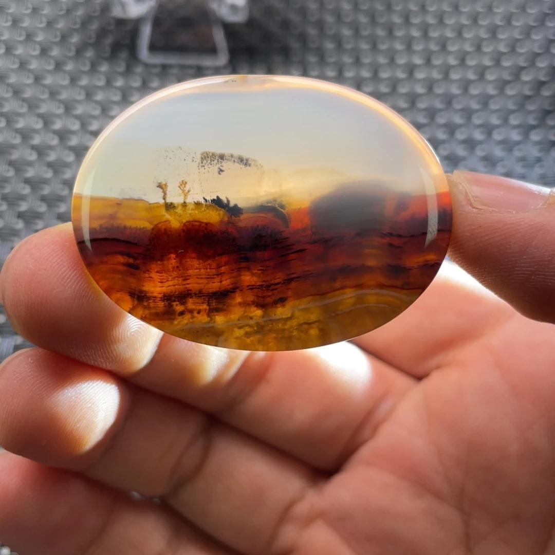 未镶嵌颈饰玛瑙/玉髓灵**