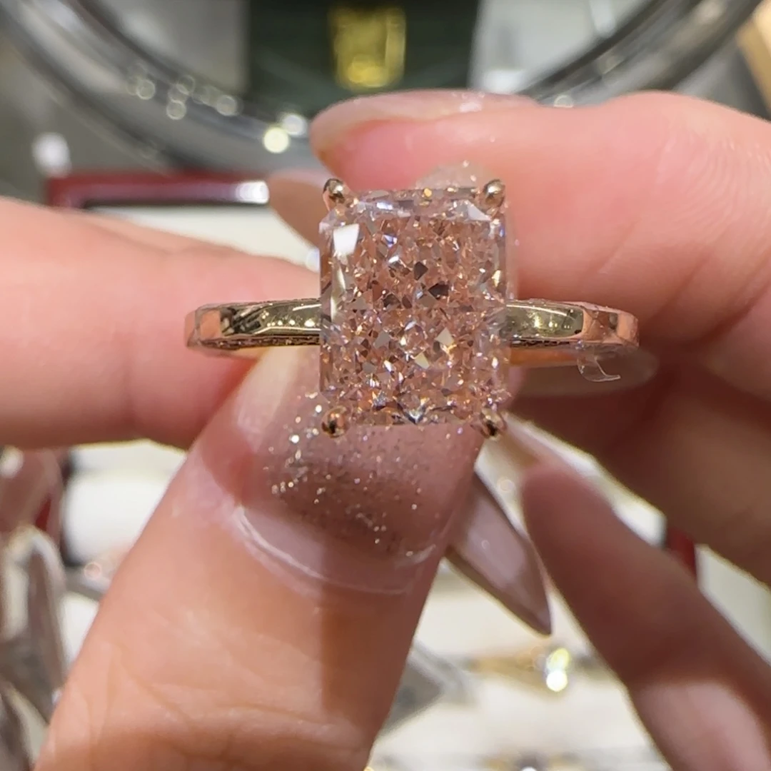 实验室培育钻石18K金镶嵌粉钻雷迪恩戒臂带钻2卡