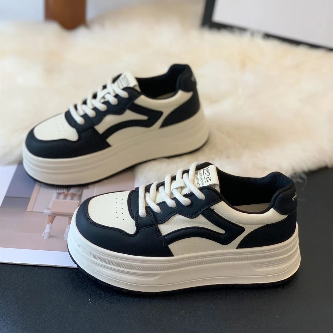 韩系厚底透气超火简约设计百搭拼接板鞋女2025秋冬潮流时尚休闲鞋