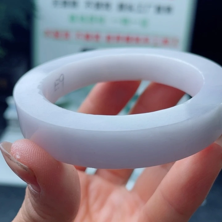 定制翡翠未镶嵌贵妃