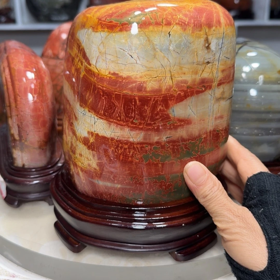 往***云石材乳源县彩石摆件