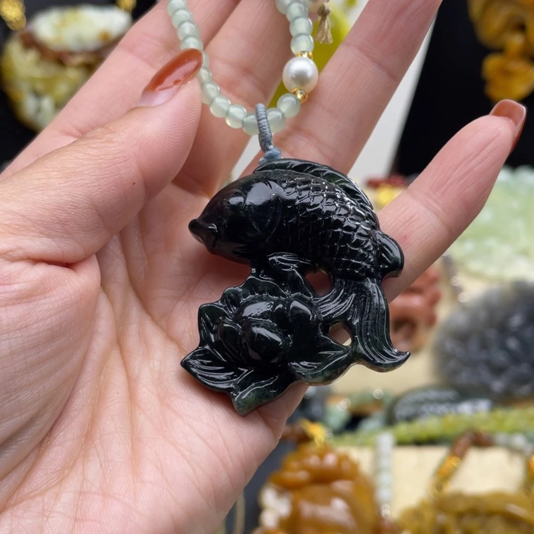 未镶嵌蛇纹石玉颈饰